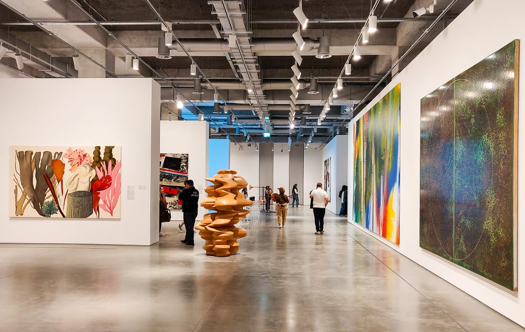 The modern and contemporary art museum, İstanbul Modern, is located on the European side (in the Beyoğlu district) with a beautiful sea view at the intersection of the Golden Horn and the Bosphorus Strait. 