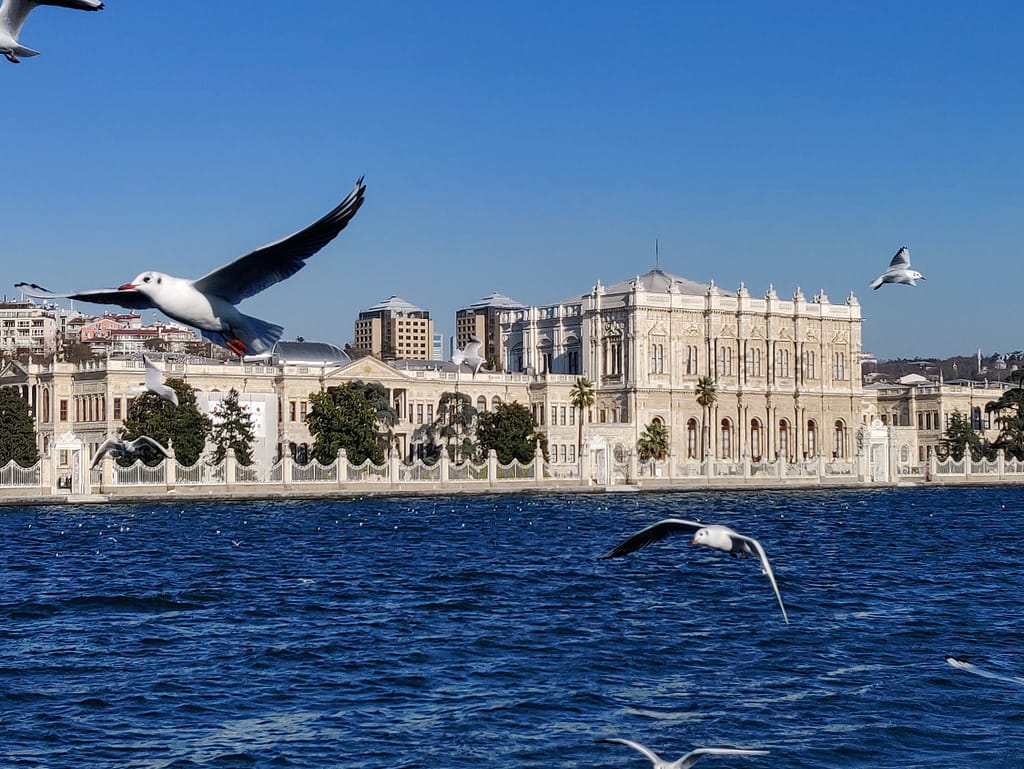 One of the important palaces of the Ottoman Empire: Dolmabahçe Palace (Dolmabahçe Sarayı) in Istanbul.