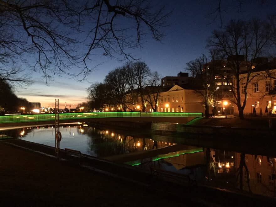 Kirjastosilta bridge in Turku at evening